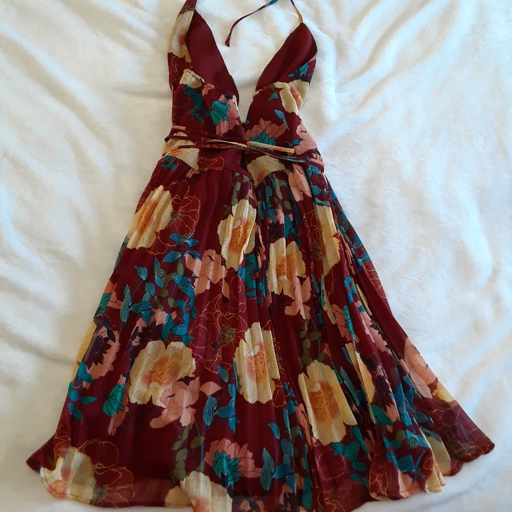 Dress - Picture 6 of 9